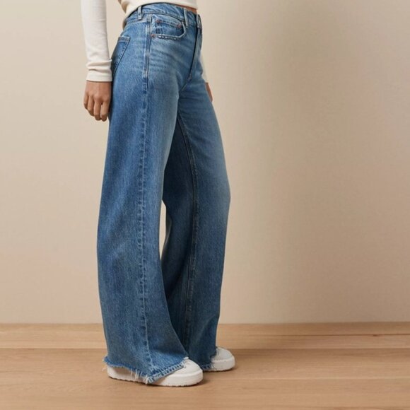 AE Dreamy Drape Super High-Waisted Baggy Wide-Leg Jean Woman 12 Blue Distressed - Picture 1 of 16